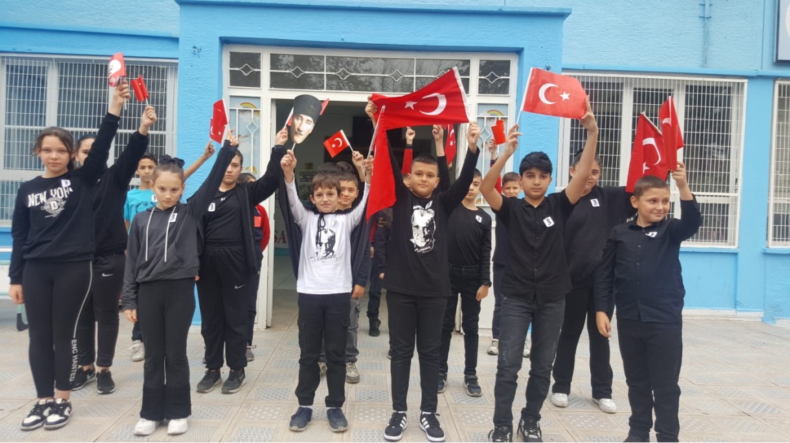 10 Kasım Atatürk'ü Anma Törenimizi Gerçekleştirdik.